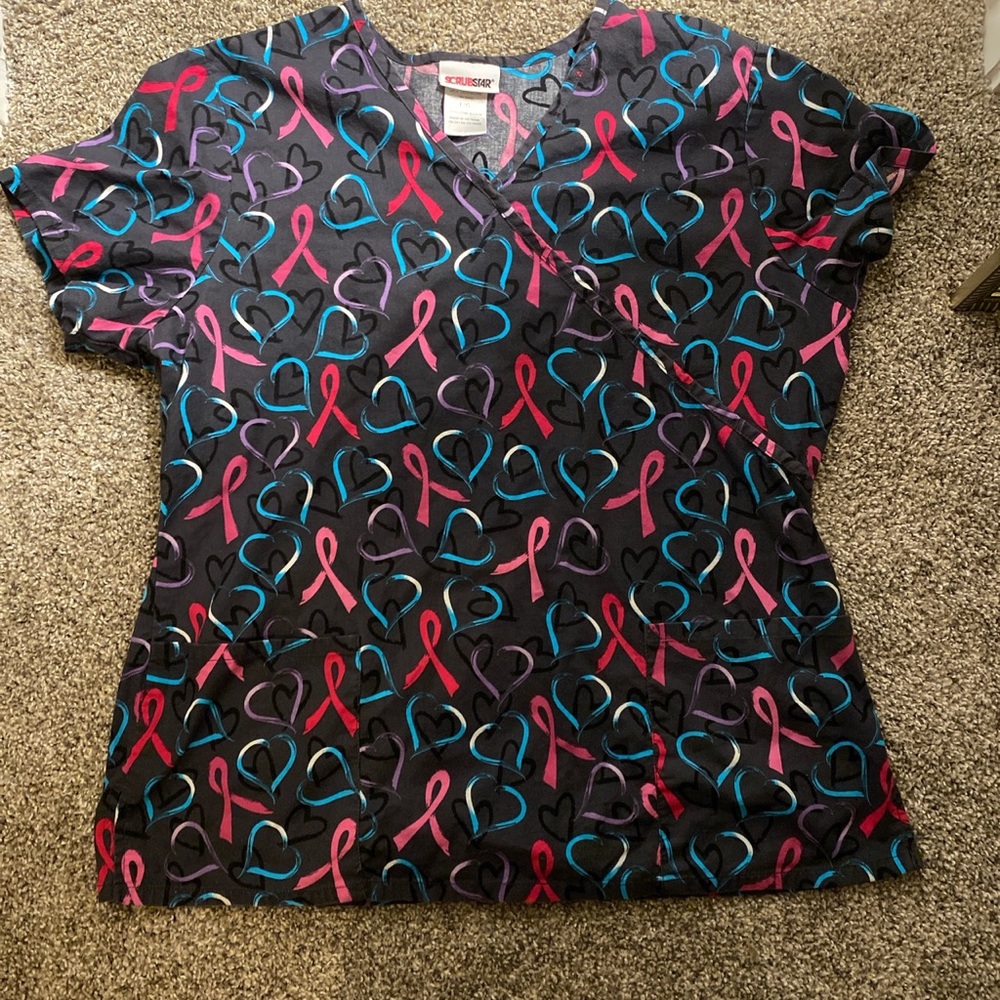 Women’s scrub top